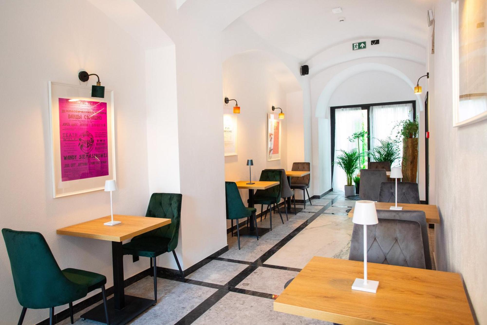 Hotel Teatr — Photos 1